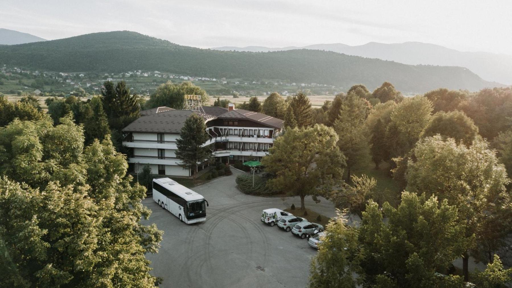 Hotel Ada บีฮัช ภายนอก รูปภาพ